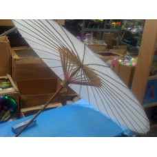 מטרית במבוק לבנה