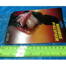 מוצץ ציצי בלוח